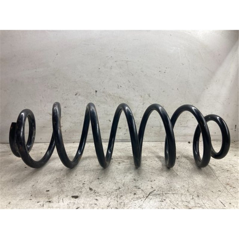 VW GOLF V Hátsó Rugó