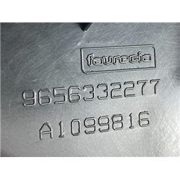 PEUGEOT 207 Középkonzol Keret