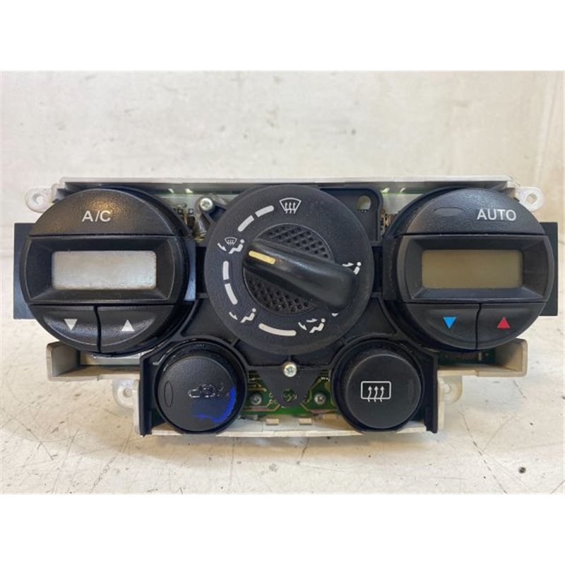 NISSAN PRIMERA Fűtéskapcsoló (digit klímás)