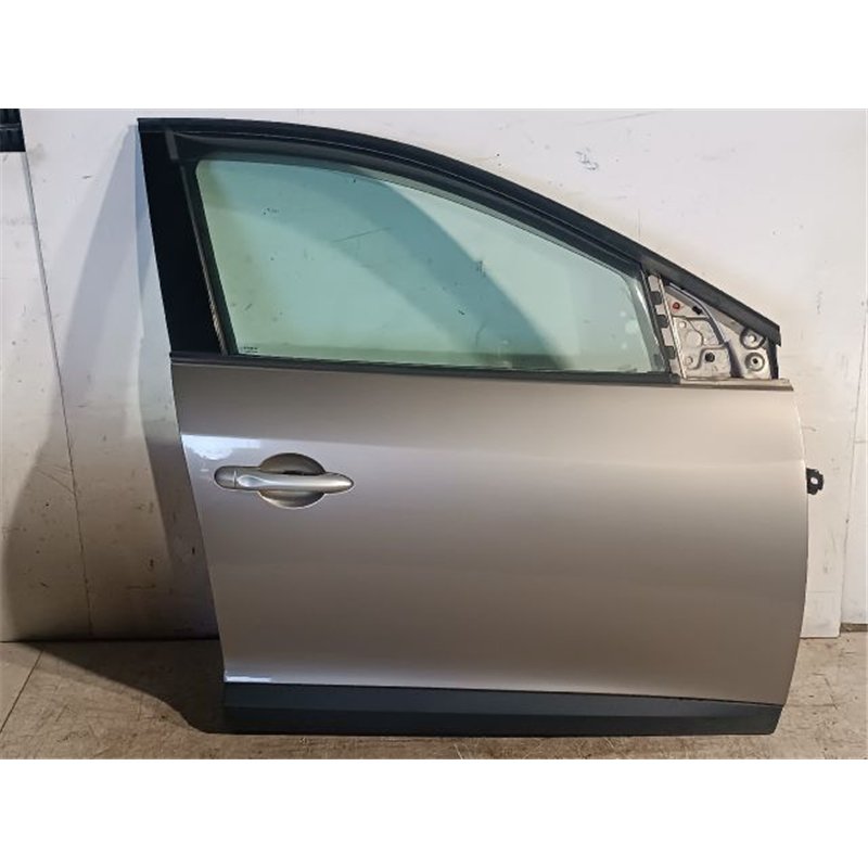 RENAULT MEGANE III Jobb első Ajtó (Részeivel)