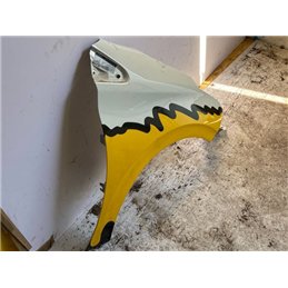 PEUGEOT 208 Jobb első Sárvédő