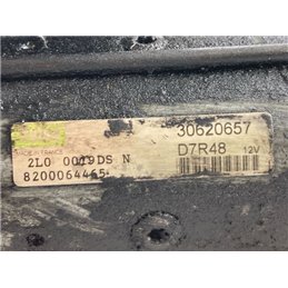 VOLVO V40 Önindító