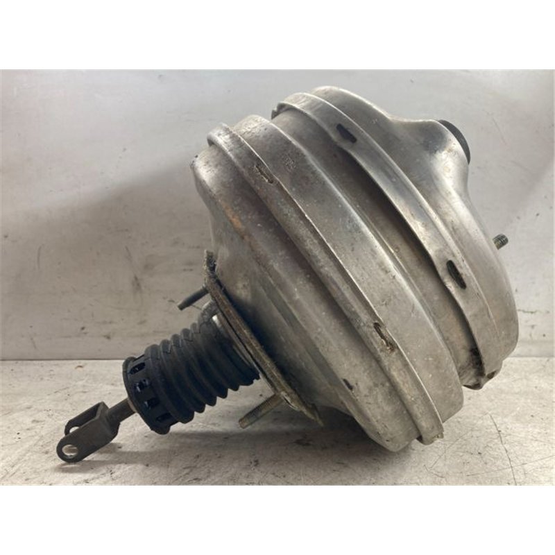 BMW 5 E60 Fékrásegítő