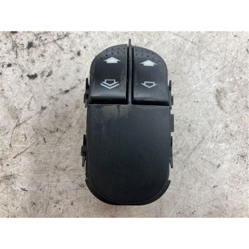 FORD FOCUS I Bal első Ablakemelő Kapcsoló