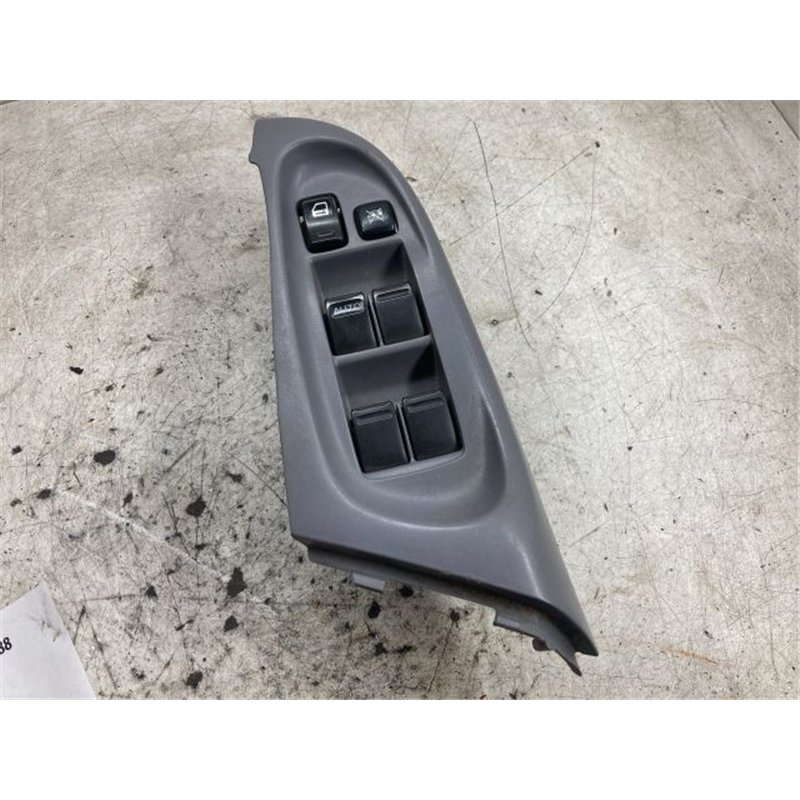 NISSAN ALMERA II Bal első Ablakemelő Kapcsoló