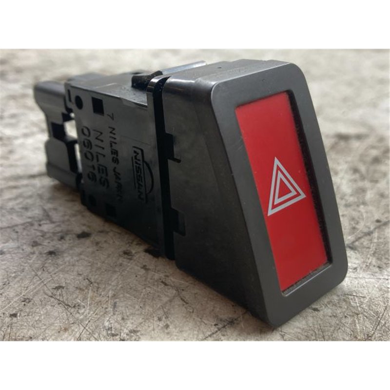 NISSAN ALMERA II Vészvillogó Kapcsoló