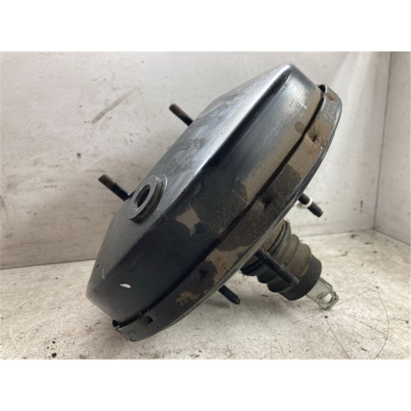 FORD FIESTA V Fékrásegítő