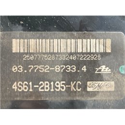 FORD FIESTA V Fékrásegítő