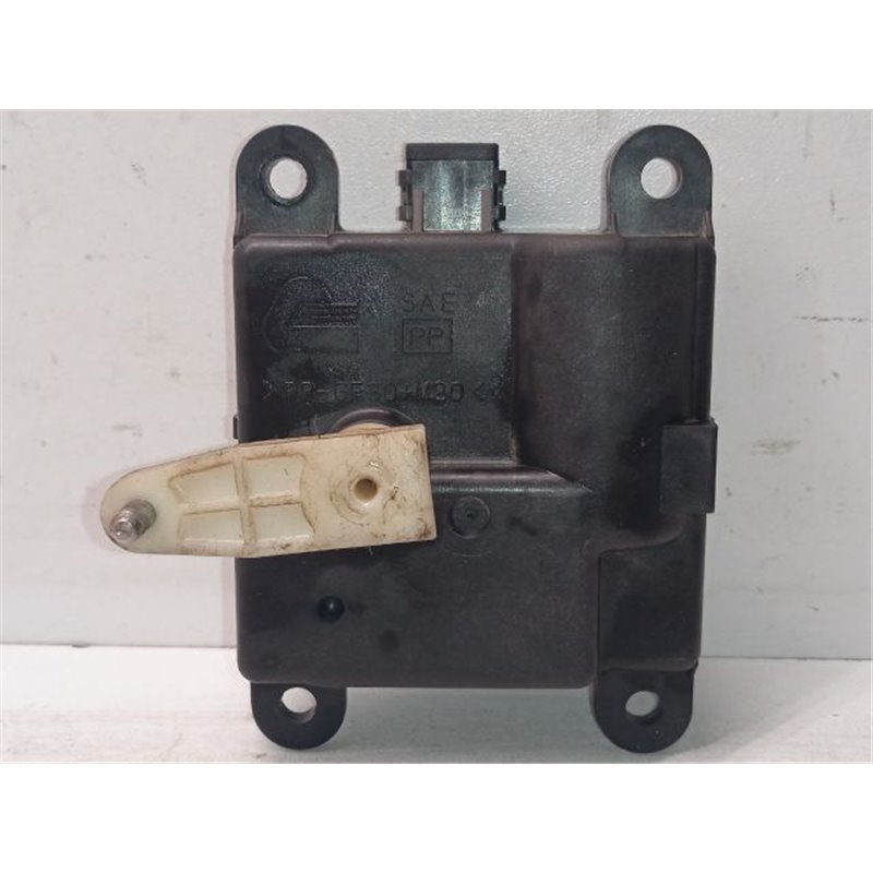 NISSAN X-TRAIL I Fűtés Állító Motor