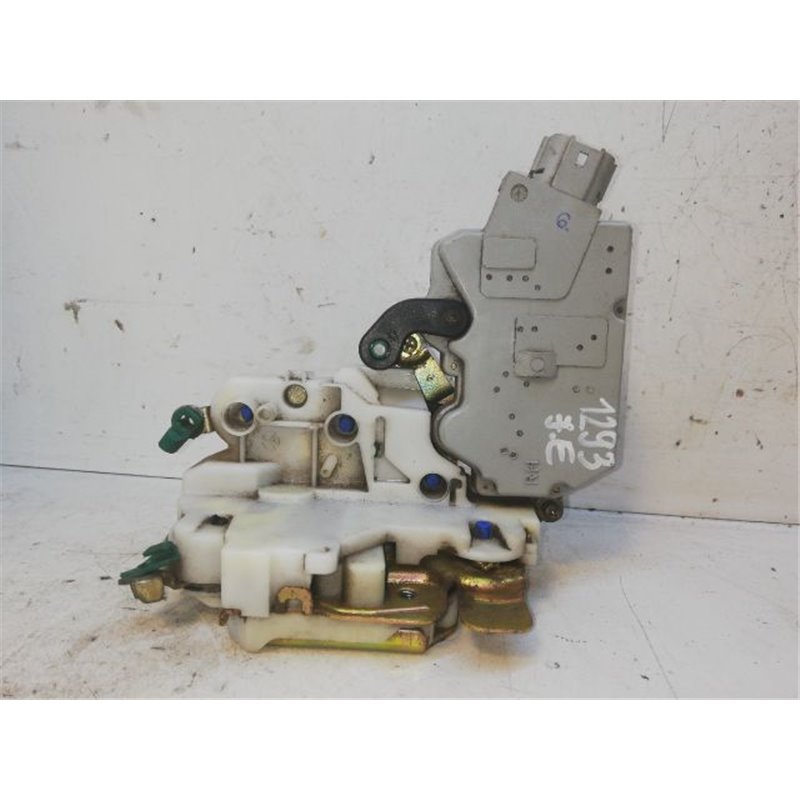 NISSAN PRIMERA Jobb első Ajtózár