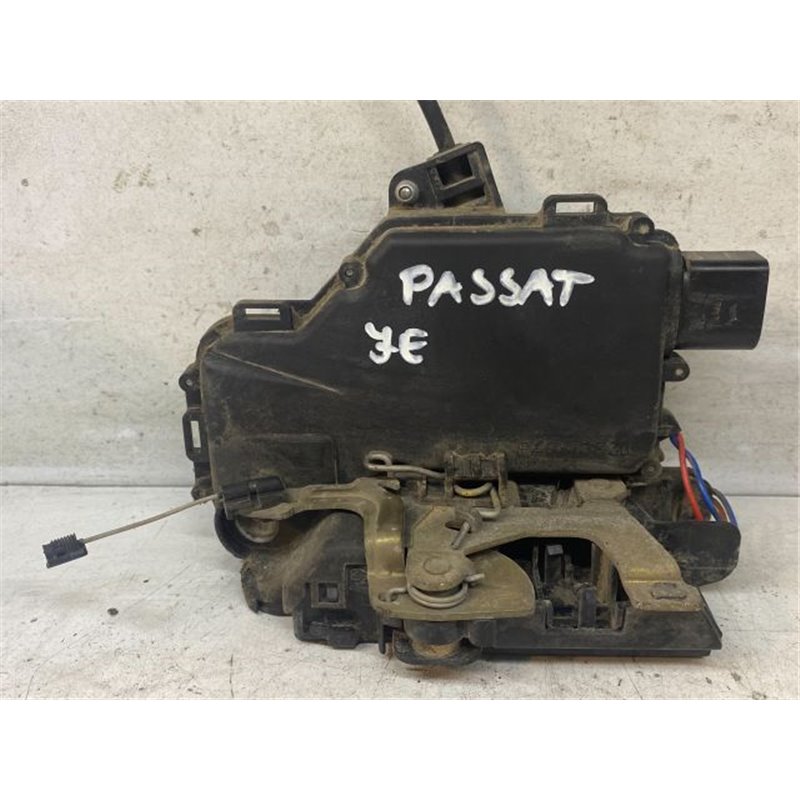 VW PASSAT B5 Jobb első Ajtózár VW PASSAT B5 Jobb első Ajtózár