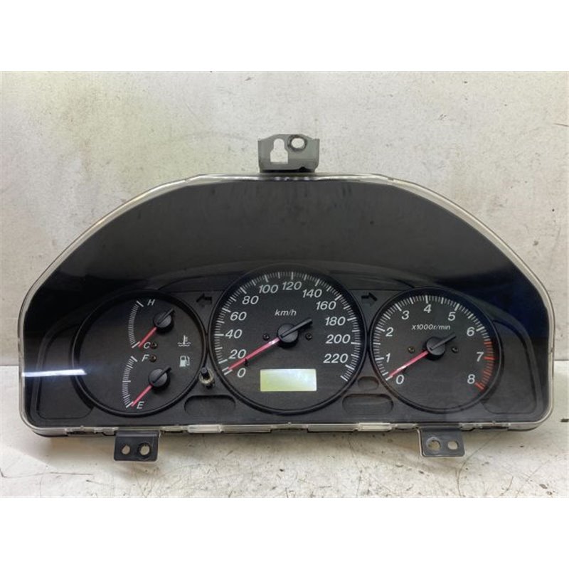 MAZDA 323 Kilométeróra