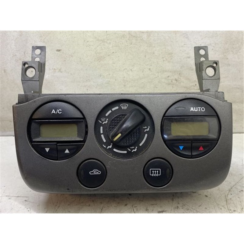 NISSAN PRIMERA Fűtéskapcsoló (digit klímás)