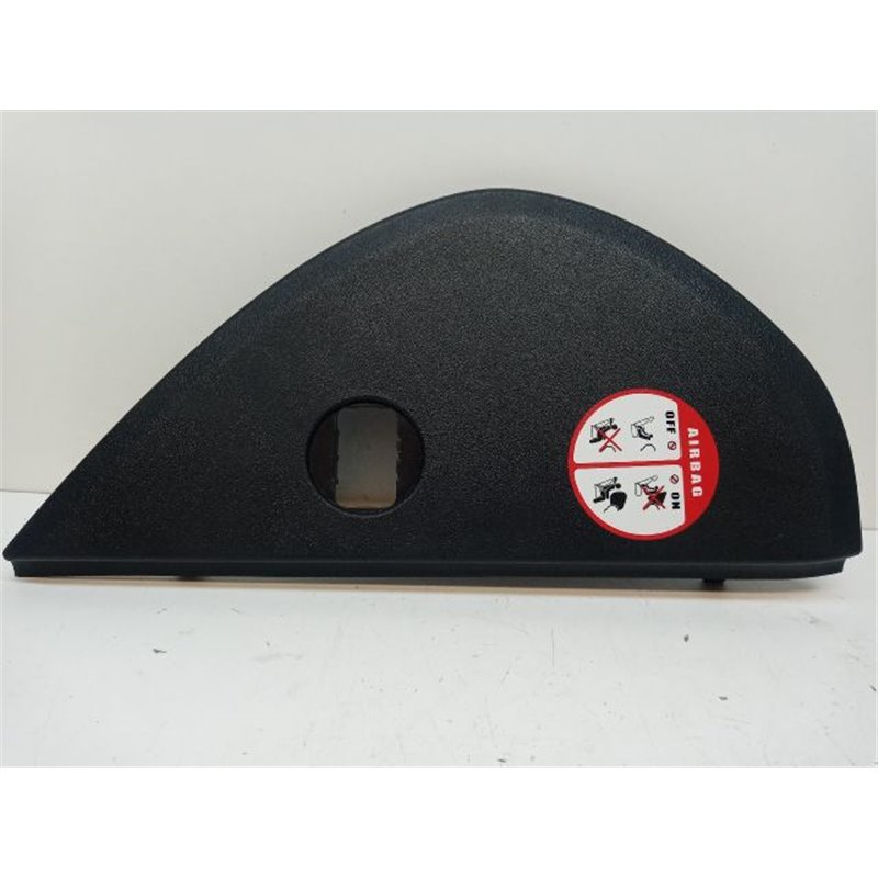 KIA CEED Jobb Műszerfal Oldalkárpit