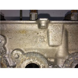 TOYOTA YARIS Hengerfej