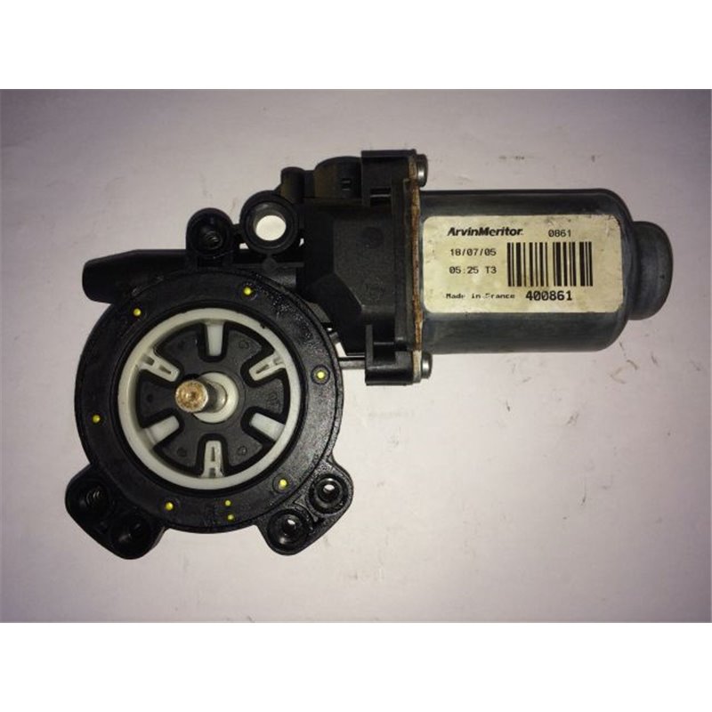 RENAULT CLIO III Jobb első Ablakemelő Motor