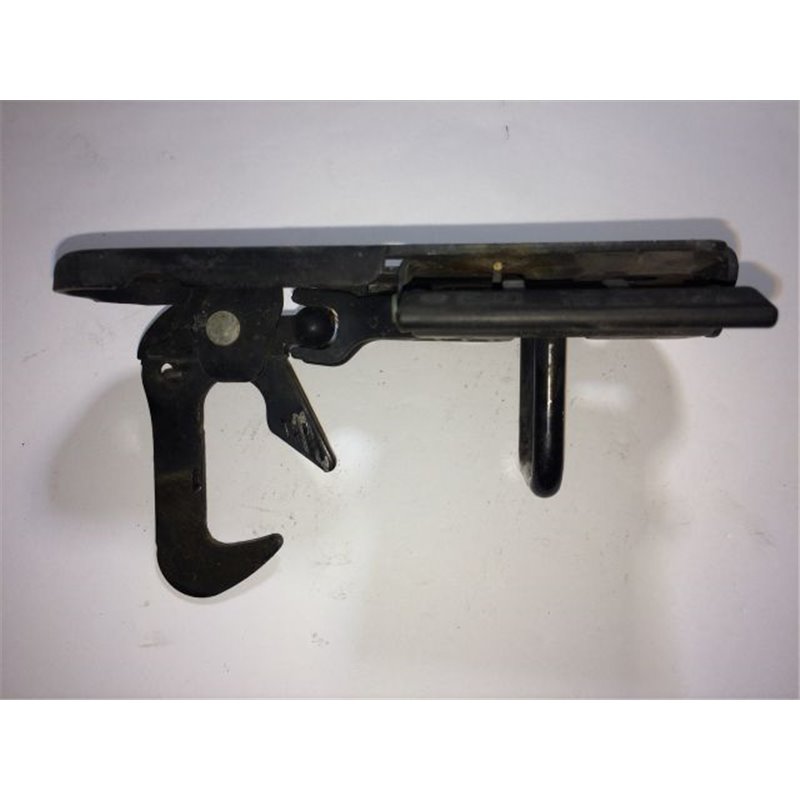 VW TOURAN Motorháztető Biztonsági Kampó