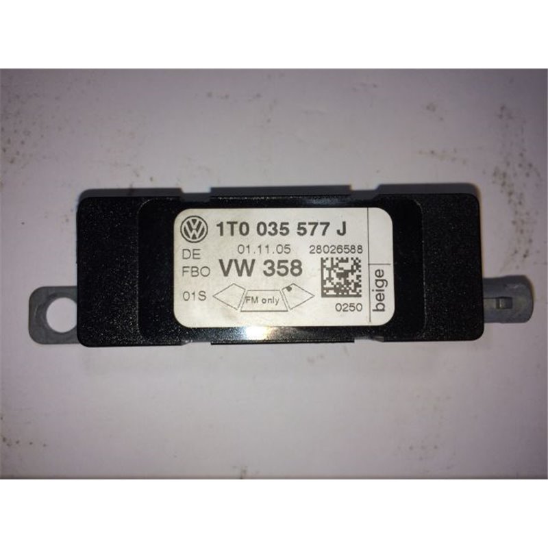 VW TOURAN Antenna Erősítő