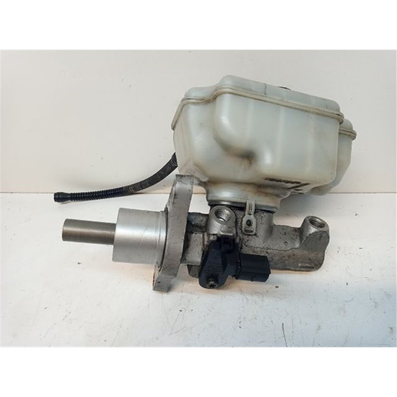 SKODA OCTAVIA II Főfékhenger