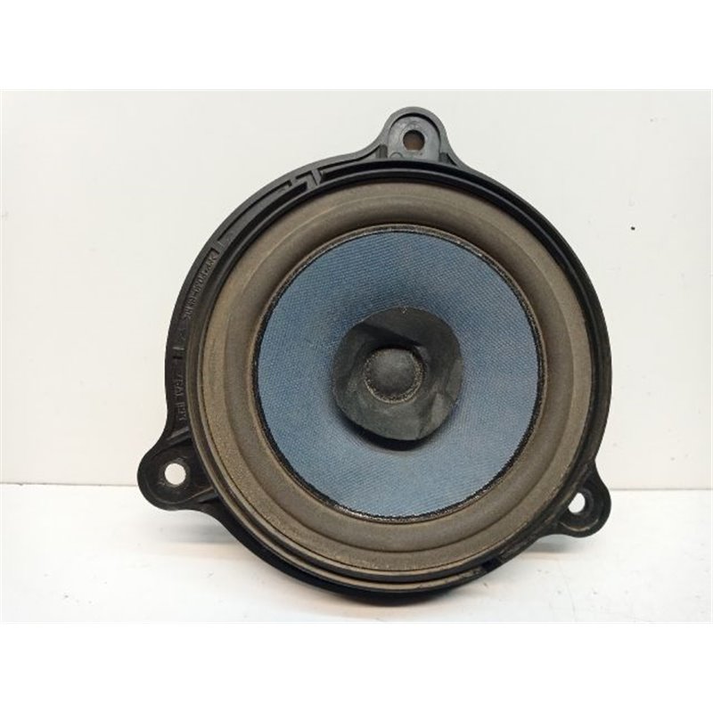 NISSAN X-TRAIL I Bal hátsó Hangszóró