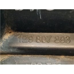 SKODA OCTAVIA II Bal hátsó Oldal Lökhárító Tartó (Műanyag)