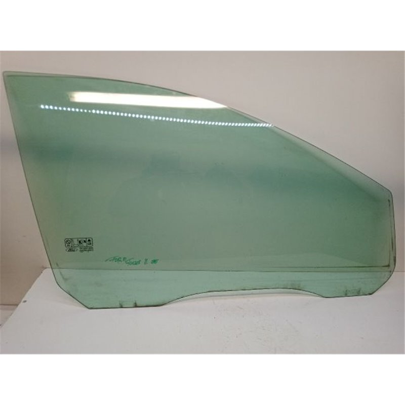 FORD FOCUS II Jobb első Ablak