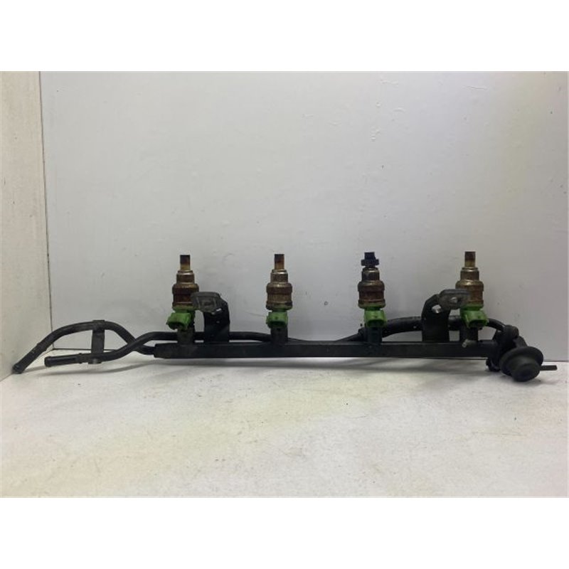 MAZDA 323 Porlasztó Sor / Híd