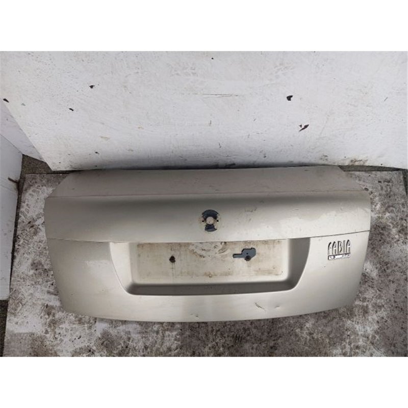 SKODA FABIA I Csomagtérajtó (Részeivel)