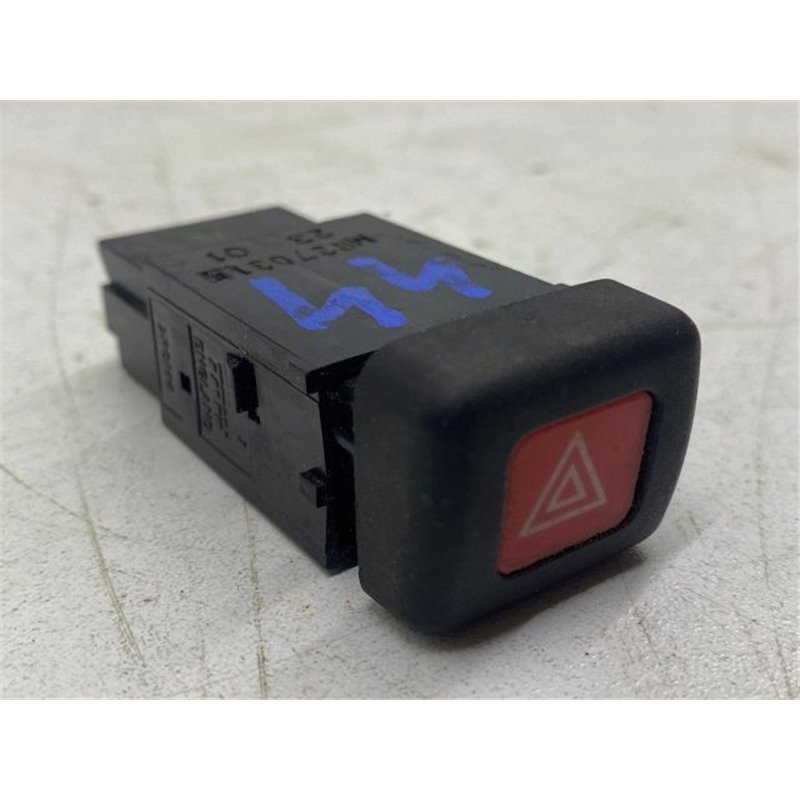 MITSUBISHI SPACE STAR Vészvillogó Kapcsoló