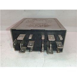 VW PASSAT B5 Ablaktörlő Relé