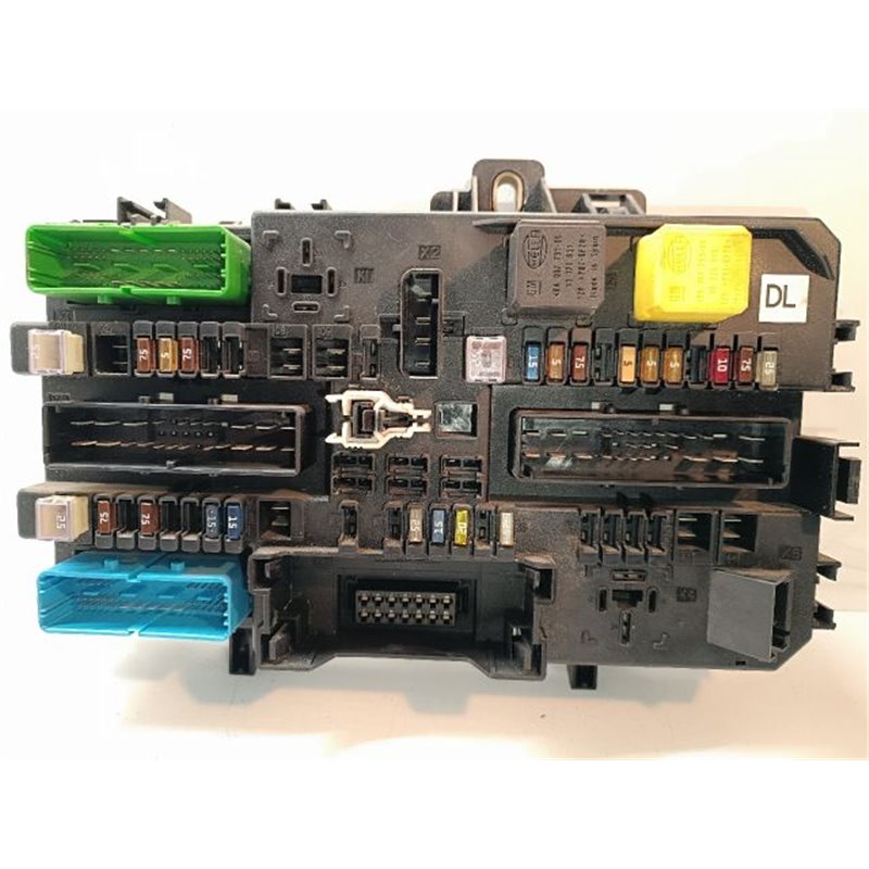 OPEL ASTRA H Biztosítéktábla Csomagtér OPEL ASTRA H Biztosítéktábla Csomagtér