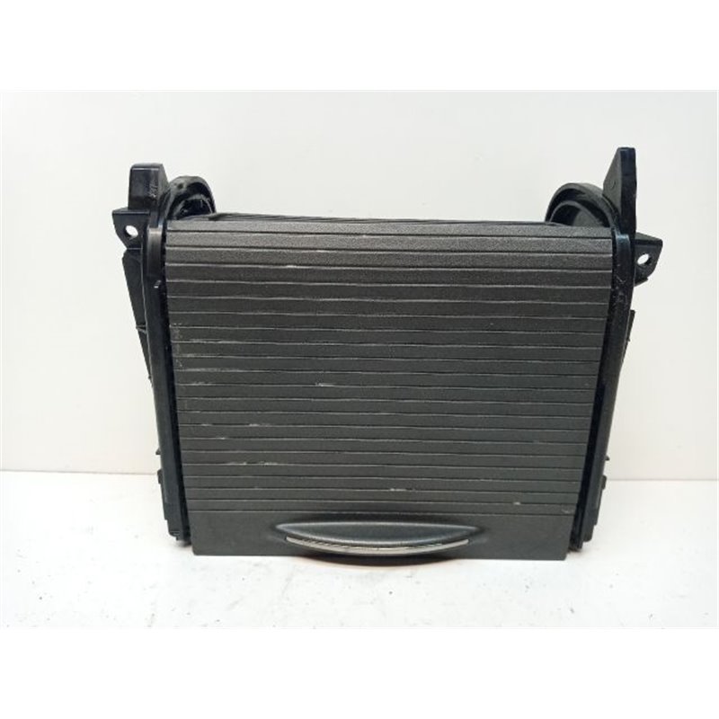 HONDA CIVIC VIII Első Tároló Rekesz