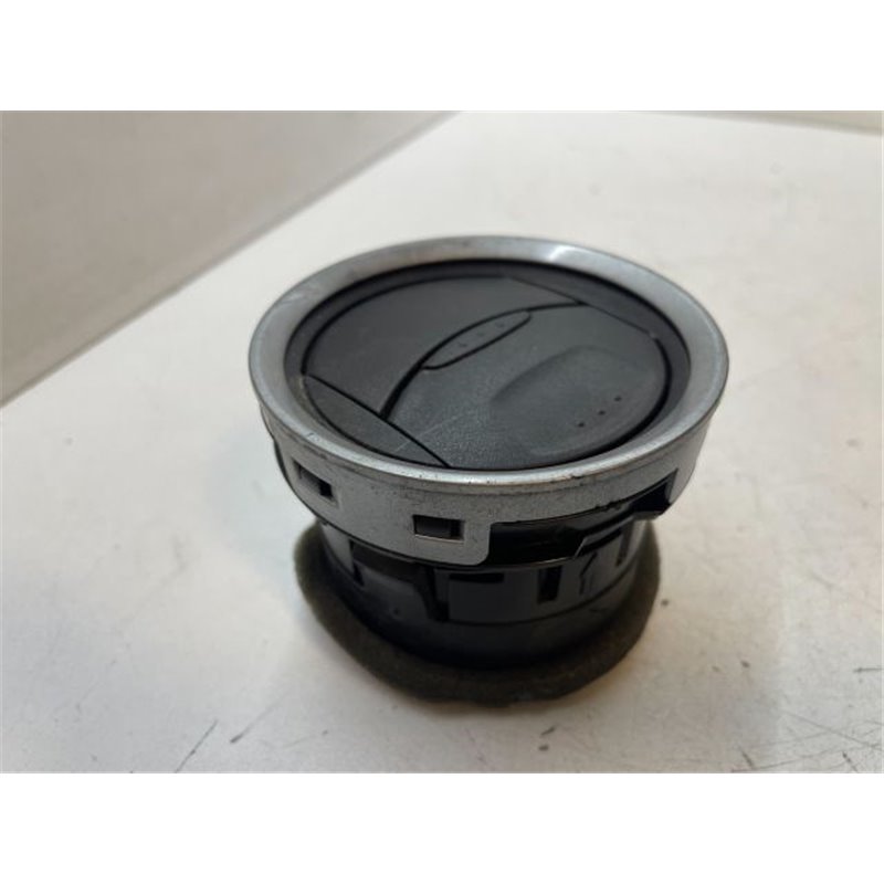 FORD FIESTA V Bal Szellőző