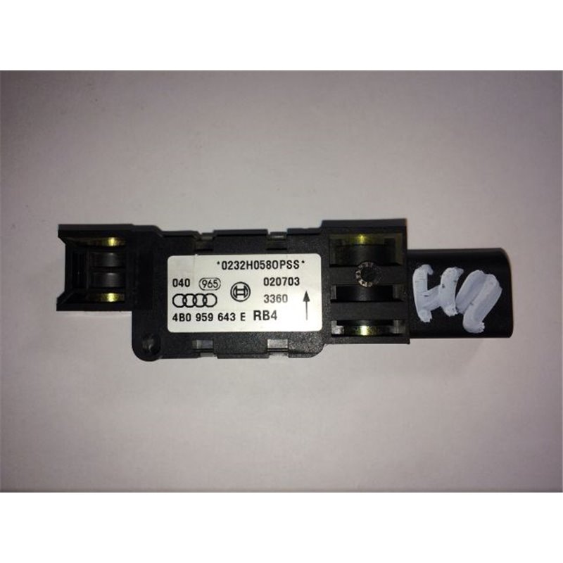 AUDI A8 Gyorsulás Jeladó