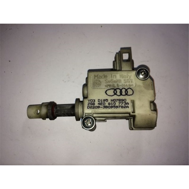 AUDI A8 Központizár Motor Tankajtó