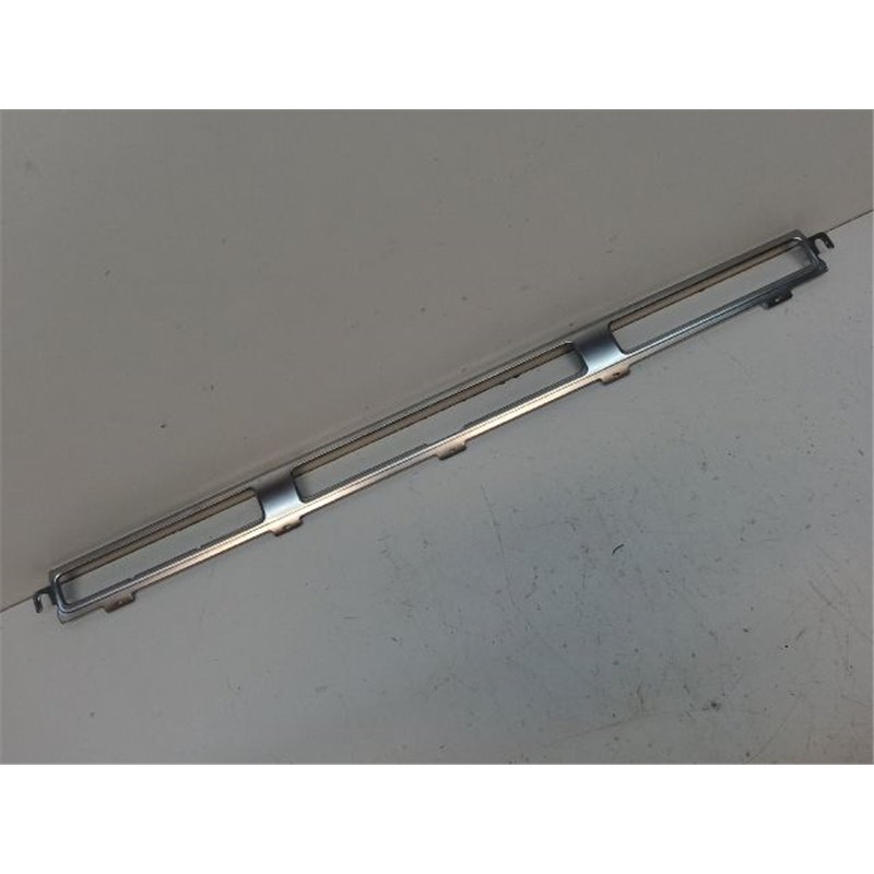 AUDI A8 Középkonzol Keret