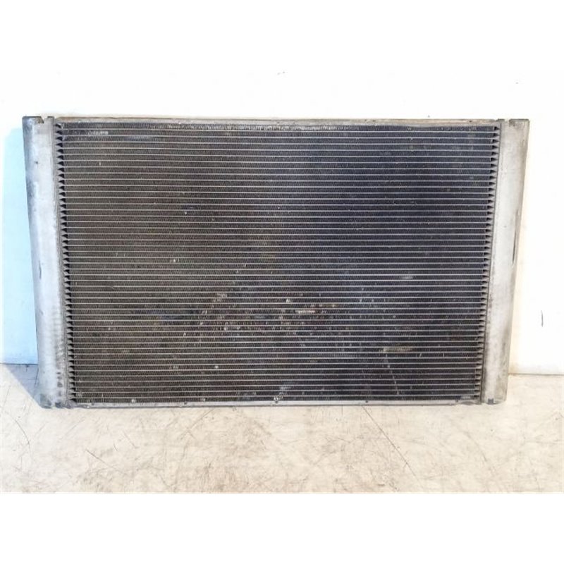 AUDI A8 Vízhűtő Radiátor (Klímás)