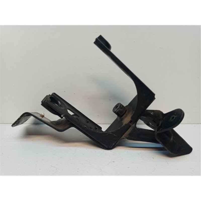 AUDI A8 ABS / ABR / ESP Pumpa Tartó