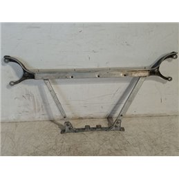 AUDI A8 Toronymerevítő