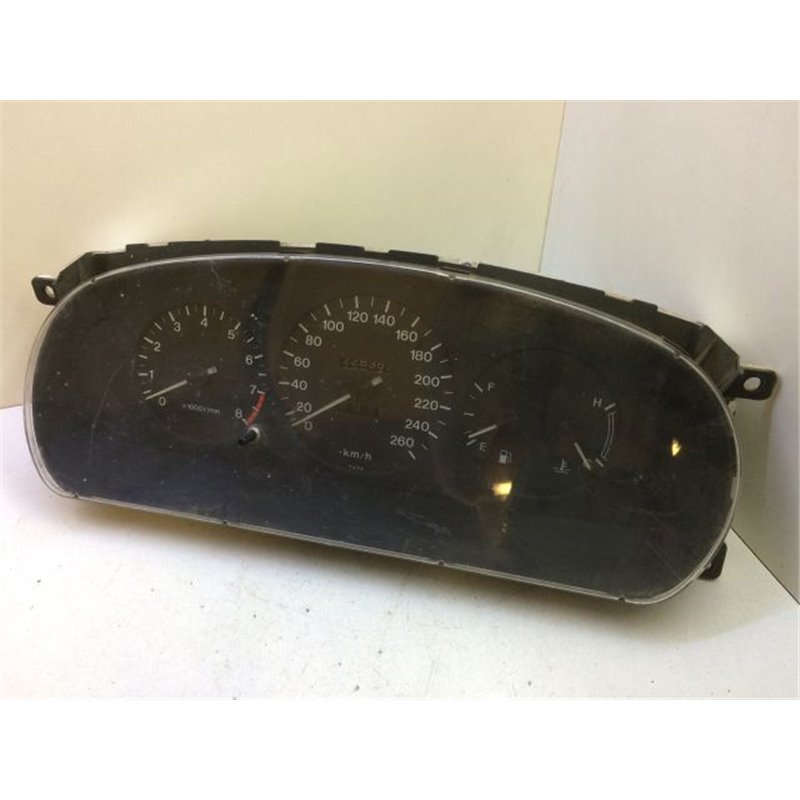 MAZDA XEDOS 9 Kilométeróra