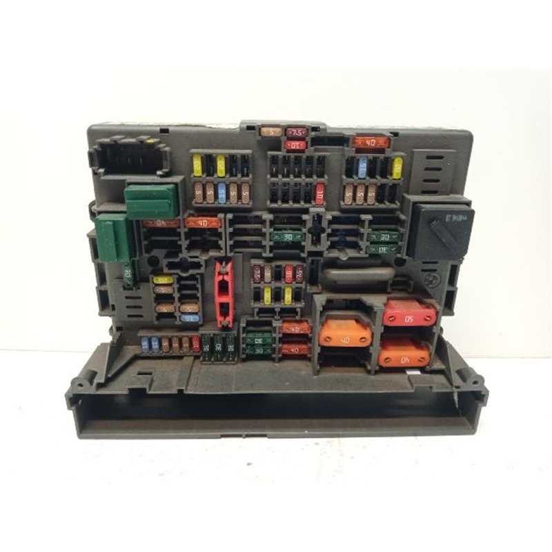 BMW 3 E91 Biztosítéktábla Utastér