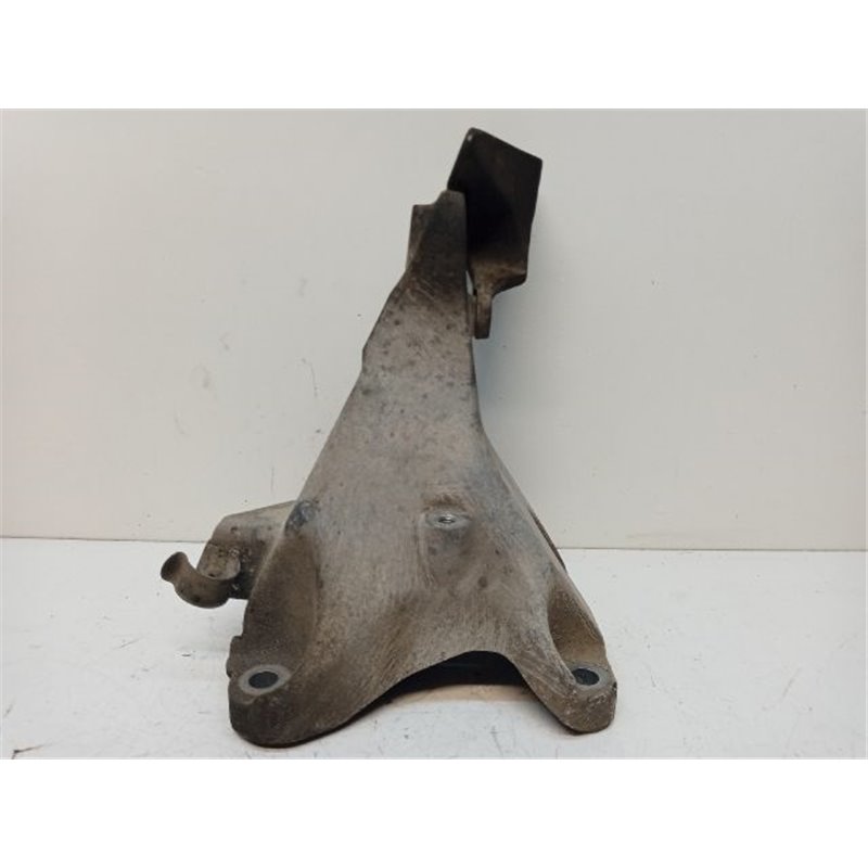 BMW 3 E91 Motor Tartó Bak Jobb