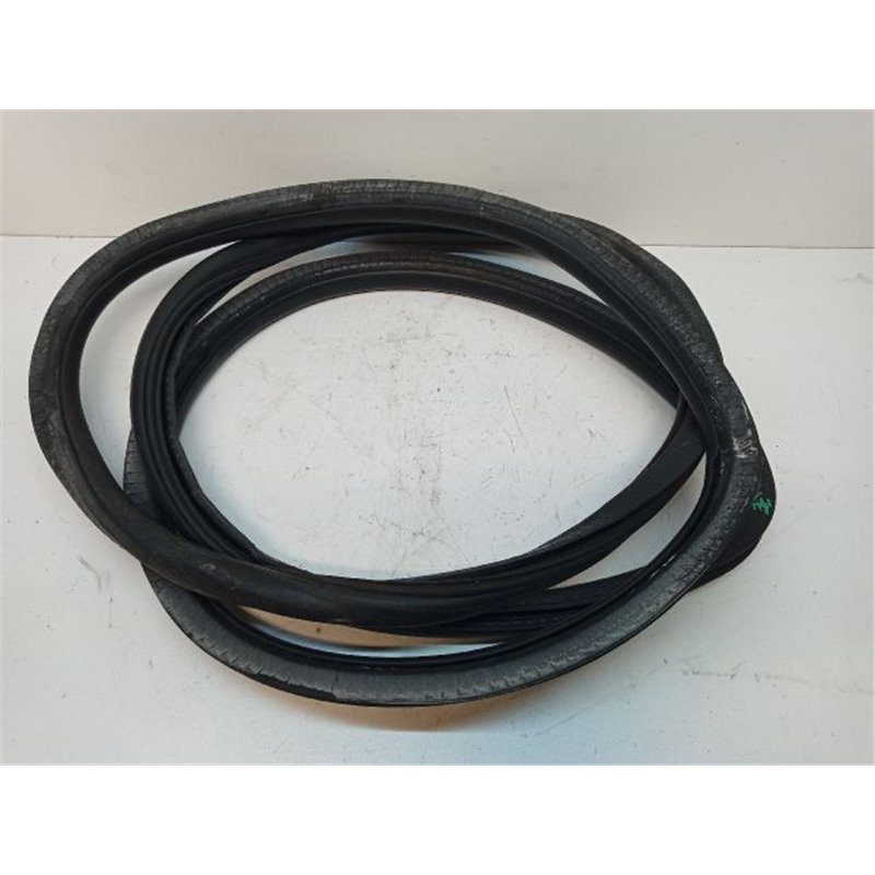 SKODA OCTAVIA II Jobb első Gumikéder