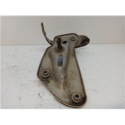 SKODA OCTAVIA II Bal Sárvédő Oldaltartó