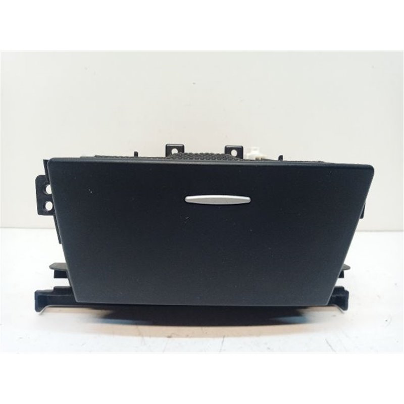 KIA CEED Első Tároló Rekesz