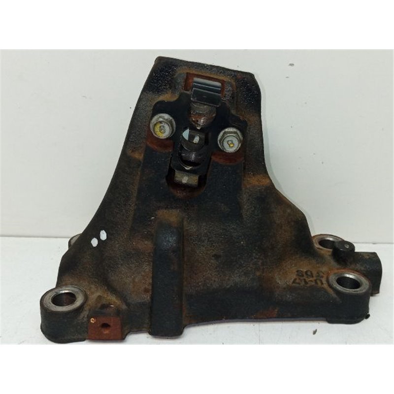 HYUNDAI i40 Motor Tartó Bak (Fém)
