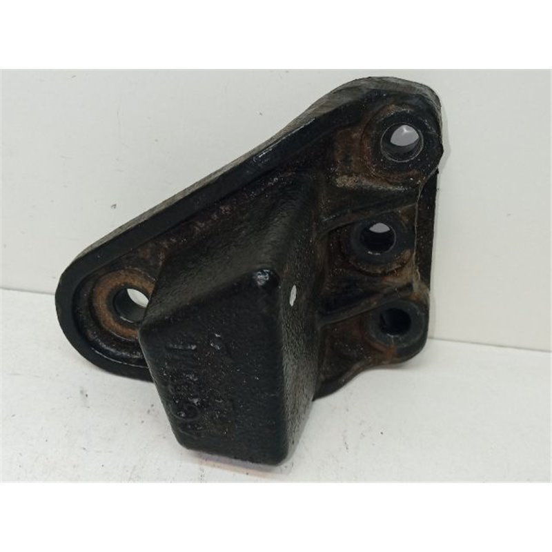 HYUNDAI i40 Motor Tartó Bak (Fém)