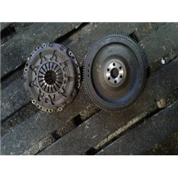 TOYOTA YARIS (SCP1_, NLP1_, NCP1_) Kuplung Szett Lendkerékkel