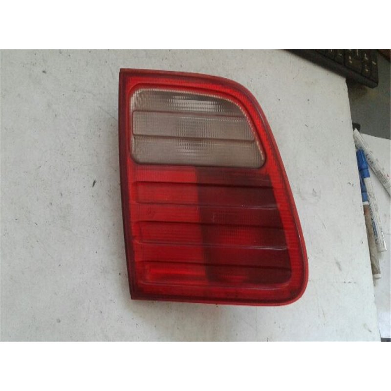 MERCEDES-BENZ E-CLASS Kombi (S210) Bal Belső Hátsó Lámpa