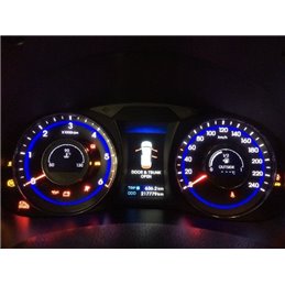 HYUNDAI i40 Kilométeróra